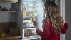 Ovi ukrasi izazivaju sukob elemenata između drveta i metala/Freepik