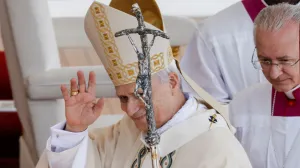Pope Leo XIV waves at the end of his inaugural Mass in St. Peter's Square, at the Vatican, May 18, 2025. REUTERS/Remo Casilli/Remo Casilli