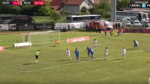 Odbrana golmana Radnika (FOTO: Screenshot/Arena Sport)