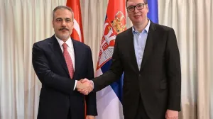 Beograd, Srbija - 19. maj 2025:Predsjednik Srbije Aleksandar Vučić sastao se u ponedjeljak u Beogradu sa ministrom vanjskih poslova Turske Hakanom Fidanom (Predsjednik Srbije/DM - Anadolu Agency)/