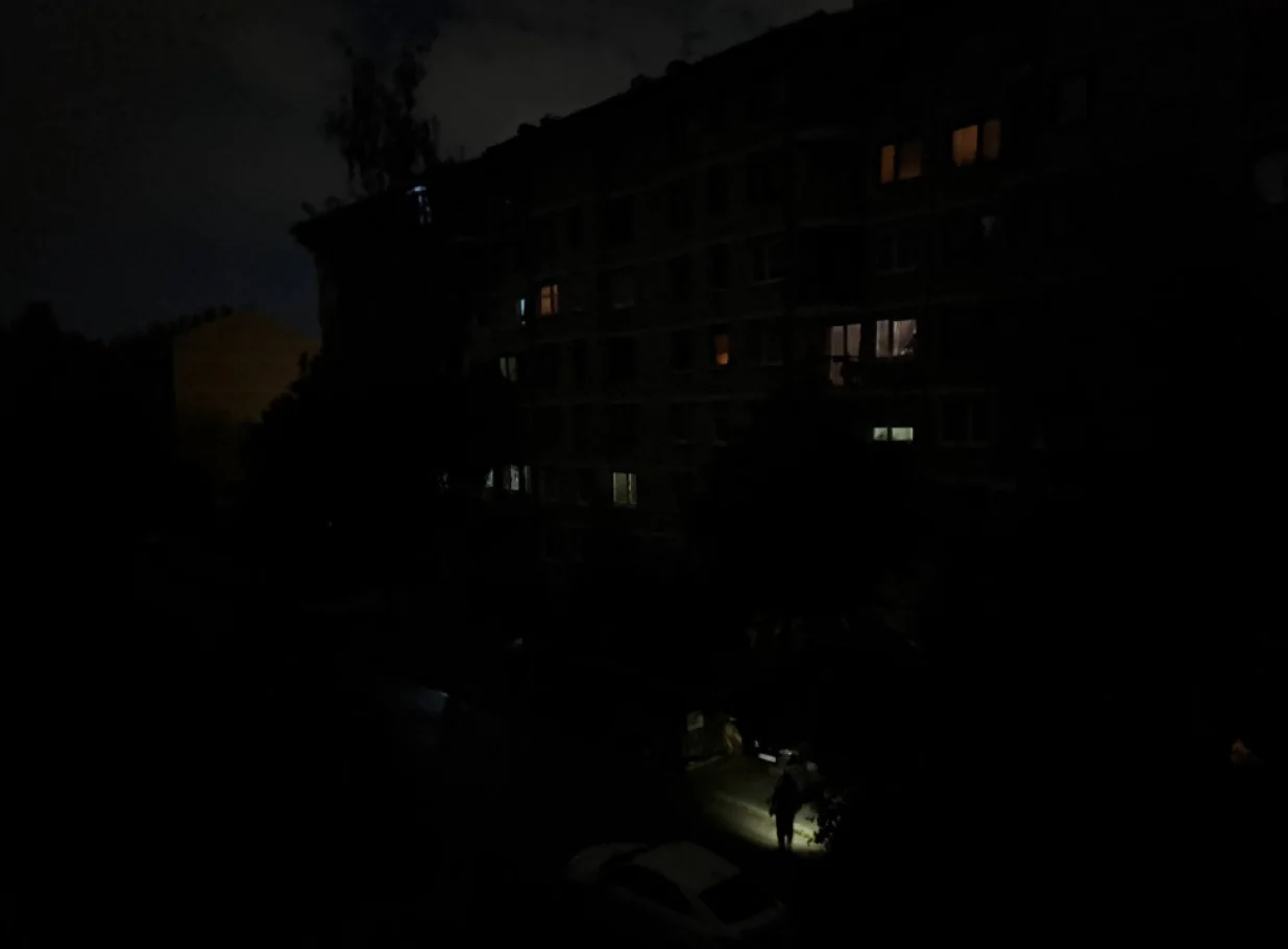 Nestanak struje u Sarajevu, Dobrinja bez struje/Nihad Katica