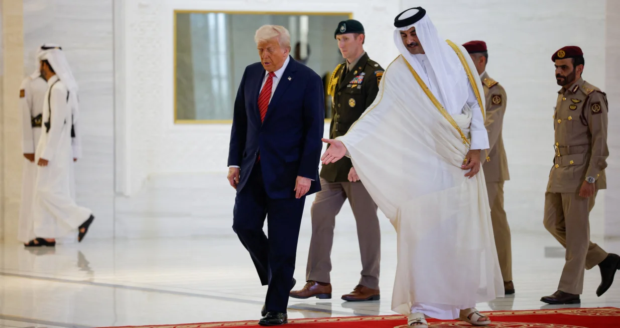 U.S. President Donald Trump meets Qatar&#039;s Emir Tamim bin Hamad Al Thani, in Doha, Qatar, May 14, 2025. REUTERS/Brian Snyder/Brian Snyder