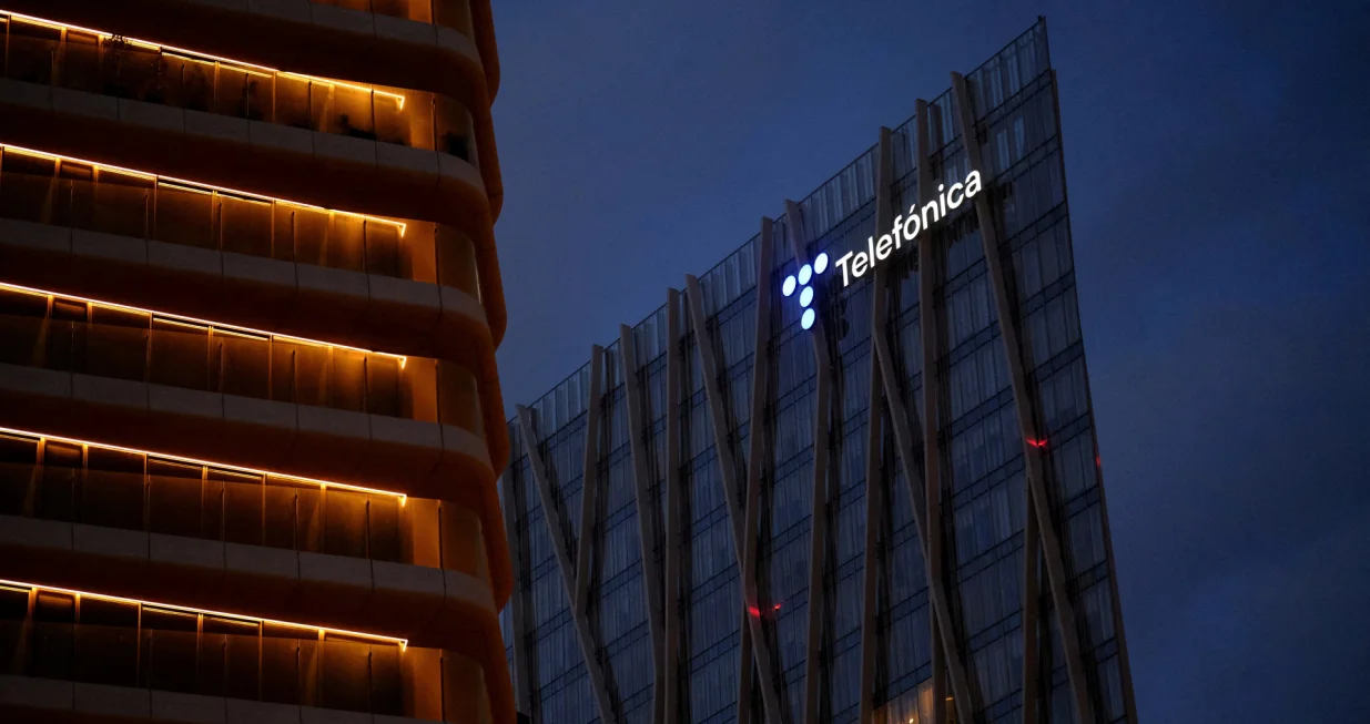 FILE PHOTO: The logo of Spanish telecom company Telefonica is displayed at its headquarters in Barcelona, Spain May 3, 2025. REUTERS/Nacho Doce/File Photo/Nacho Doce