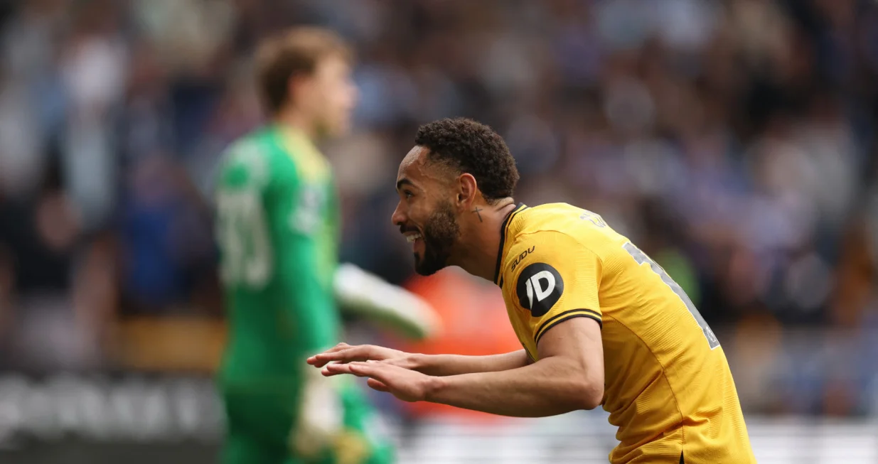Soccer Football - Premier League - Wolverhampton Wanderers v Leicester City - Molineux Stadium, Wolverhampton, Britain - April 26, 2025 Wolverhampton Wanderers' Matheus Cunha celebrates scoring their first goal REUTERS/Chris Radburn EDITORIAL USE ONLY. NO USE WITH UNAUTHORIZED AUDIO, VIDEO, DATA, FIXTURE LISTS, CLUB/LEAGUE LOGOS OR 'LIVE' SERVICES. ONLINE IN-MATCH USE LIMITED TO 120 IMAGES, NO VIDEO EMULATION. NO USE IN BETTING, GAMES OR SINGLE CLUB/LEAGUE/PLAYER PUBLICATIONS. PLEASE CONTACT YOUR ACCOUNT REPRESENTATIVE FOR FURTHER DETAILS..