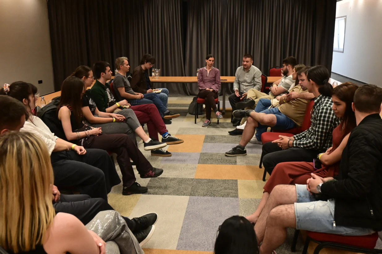 Poslije svake posjete održane su refleksije i razmjena iskustva/ Andrej Bjeloš/ Oslobođenje/