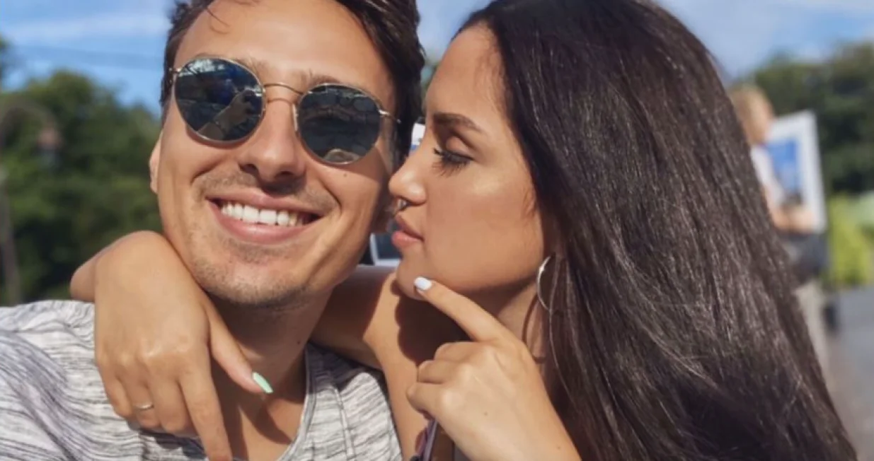 Adi Šoše i djevojka/