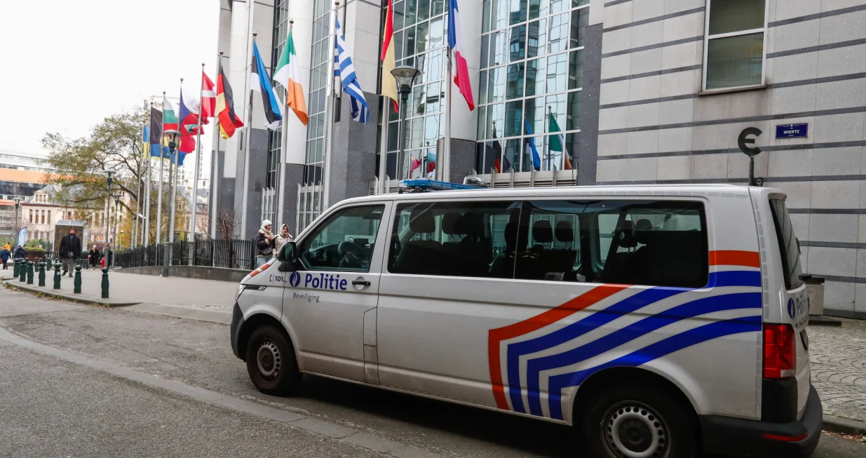 epa10363506 A police van stands in front of the European Parliament in Brussels, Belgium, 13 December 2022. Belgian federal prosecutor said in a statement four of six people including one within the European Parliament were detained on 09 December and have been charged with 'participation in a criminal organization, money laundering and corruption' and remanded in custody. Greek MEP and European Parliament Vice President Eva Kaili has reportedly been among those arrested in an investigation into suspected bribery by a Gulf state. EPA/STEPHANIE LECOCQ/Stephanie Lecocq