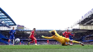 Soccer Football - Premier League - Chelsea v Liverpool - Stamford Bridge, London, Britain - May 4, 2025 Chelsea's Enzo Fernandez scores their first goal REUTERS/David Klein EDITORIAL USE ONLY. NO USE WITH UNAUTHORIZED AUDIO, VIDEO, DATA, FIXTURE LISTS, CLUB/LEAGUE LOGOS OR 'LIVE' SERVICES. ONLINE IN-MATCH USE LIMITED TO 120 IMAGES, NO VIDEO EMULATION. NO USE IN BETTING, GAMES OR SINGLE CLUB/LEAGUE/PLAYER PUBLICATIONS. PLEASE CONTACT YOUR ACCOUNT REPRESENTATIVE FOR FURTHER DETAILS..