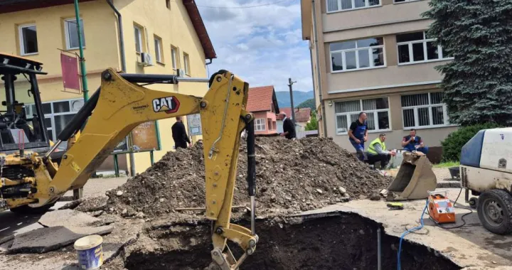 Goražde bez vode, pukla glavn acijev u Ulici Zaima Imamovića/