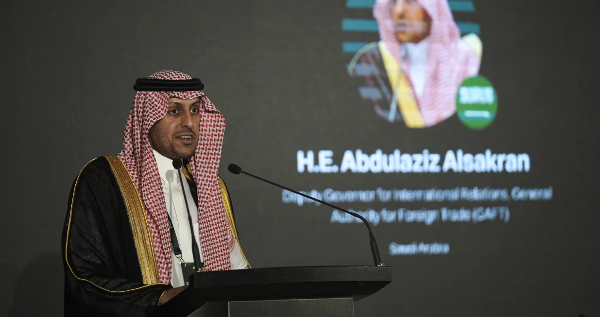 Sarajevo, BiH - 21. maj 2025:U glavnom gradu Bosne i Hercegovine poДЌela je 14. meД'unarodna poslovna konferencija Sarajevo Business Forum (SBF), na kojoj je najavljeno viЕЎe od 500 uДЌesnika, predstavnika vlada, investitora i ДЌlanova poslovnih zajednica.OvogodiЕЎnjem izdanju zvaniДЌno su prisustvo najavile brojne delegacije iz Saudijske Arabije, Ujedinjenih Arapskih Emirata, Turske, Slovenije, Albanije, Sjeverne Makedonije i Somalije. (SamД±r JordamovД±c - Anadolu Agency)/