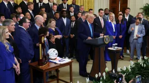 U.S. President Donald Trump speaks as he welcomes the Florida Gators, the 2025 NCAA Men's Division I Basketball Champions, at the White House in Washington, D.C., U.S., May 21, 2025. REUTERS/Evelyn Hockstein/Evelyn Hockstein