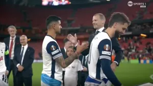 Son, Romero i Bentancur nisu dobili svoje medalje (FOTO: Screenshot/Reddit)