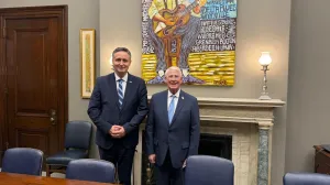 Bevirovic sa americkim senatorom Rogerom Wickerom/