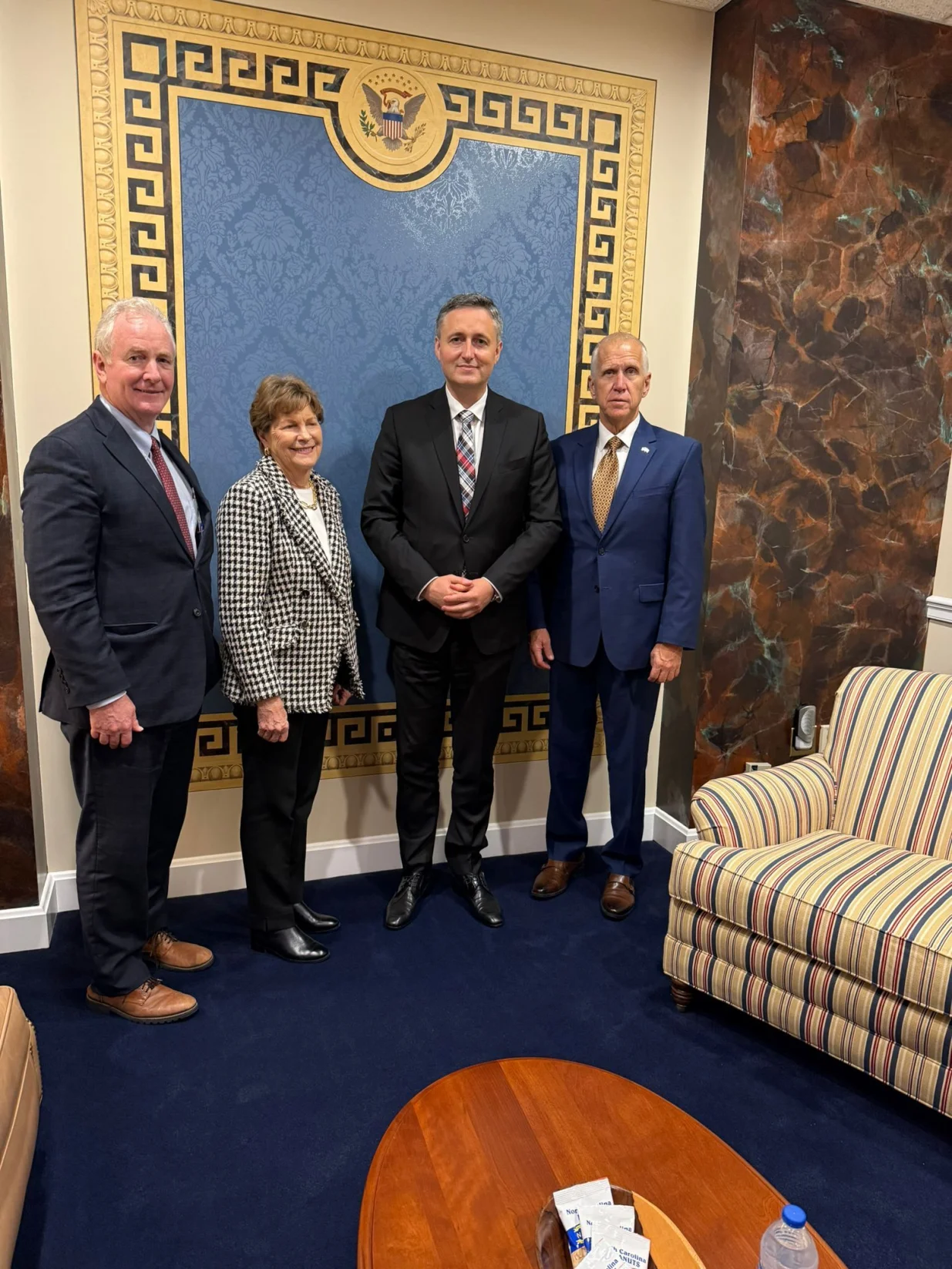 Bećirović sa senatorima Jeanne Shaheen, Chrisom Van Hollenom i Thomom Tillisom/Kabinet ćlana Predsjedništva Bih 