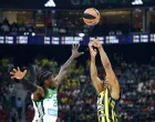 Basketball - EuroLeague Final Four - Semi Final - Fenerbahce v Panathinaikos - Etihad Arena, Abu Dhabi, United Arab Emirates - May 23, 2025 Fenerbahce's Devon Hall in action with Panathinaikos' Kendrick Nunn REUTERS/Rula Rouhana