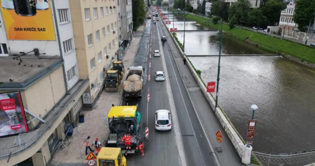 Obala Kulina bana, rekonstrukcija saobraćajnice, asfaltiranje/Vlada Ks