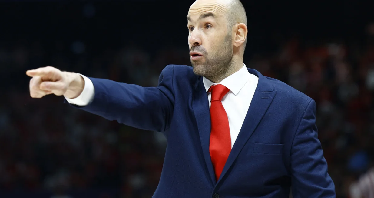 Basketball - EuroLeague Final Four - Semi Final - Olympiacos v AS Monaco - Etihad Arena, Abu Dhabi, United Arab Emirates - May 23, 2025 AS Monaco coach Vassilis Spanoulis REUTERS/Rula Rouhana