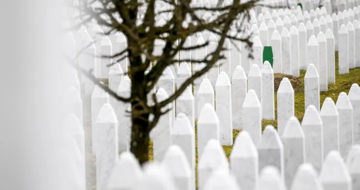 Memorijalni centar Potočari zimi/Damir Deljo