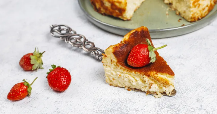 Neodoljiva kremasta poslastica/Freepik