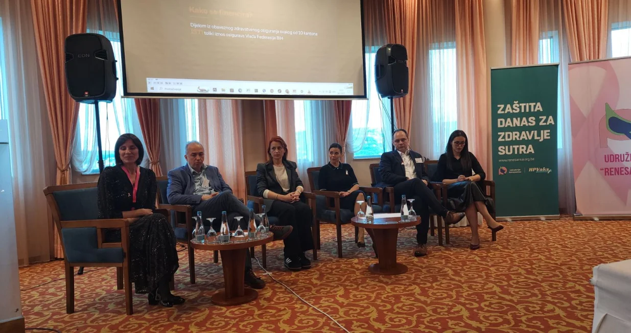 Dvodnevna regionalna konferencija "Zajedno" koju u Sarajevu organizuje Udruženje oboljelih i liječenih od karcinoma dojke i ginekoloških karcinoma "Renesansa" okupila je više od stotinu predstavnika zdravstvenih institucija, međunarodnih organizacija nevladinog i privatnog sektora, ali i onih koji svakodnevno vode borbu s dijagnozom karcinoma/