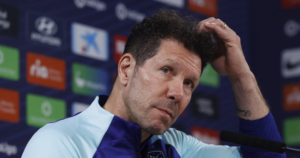 epa10380099 Atletico Madrid's head coach Diego Simeone addresses a press conference following the team's training session in Majadahonda, Madrid, Spain, 28 December 2022. Atletico Madrid will be facing Elche in a Spanish LaLiga soccer match on 29 December 2022. EPA/Juan Carlos Hidalgo
