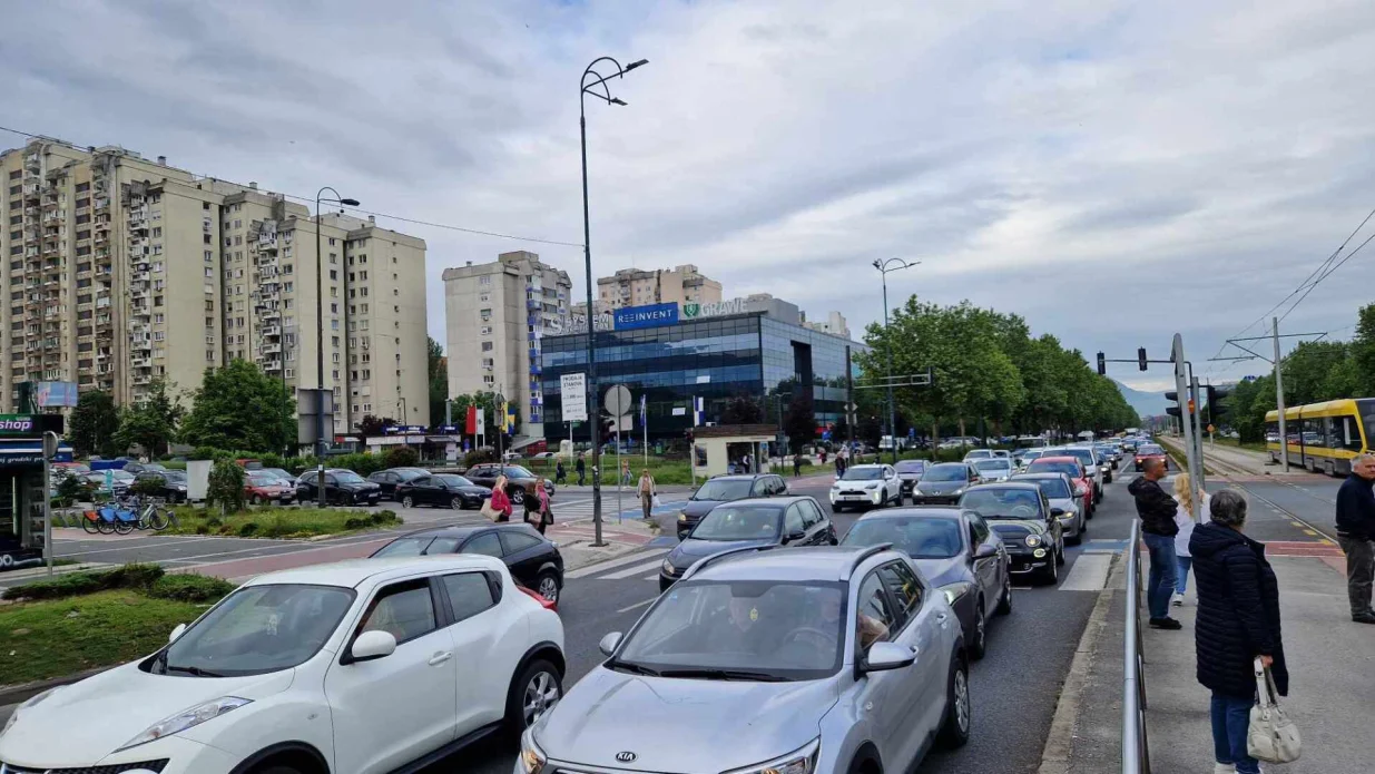 Gužva u saobraćaju, Sarajevo, saobraćaj/Oslobođenje