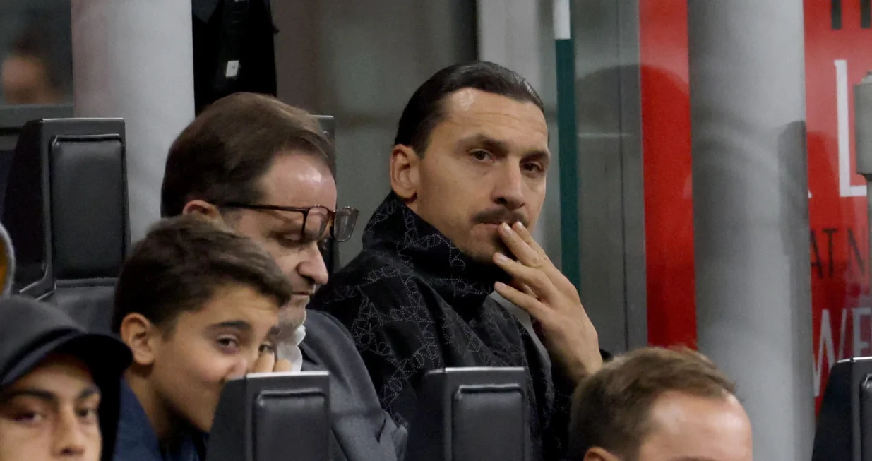epa10288948 Milan's Zlatan Ibrahimovic reacts during the Italian Serie A soccer match between AC Milan and Spezia Calcio in Milan, Italy, 05 November 2022. EPA/MATTEO BAZZI