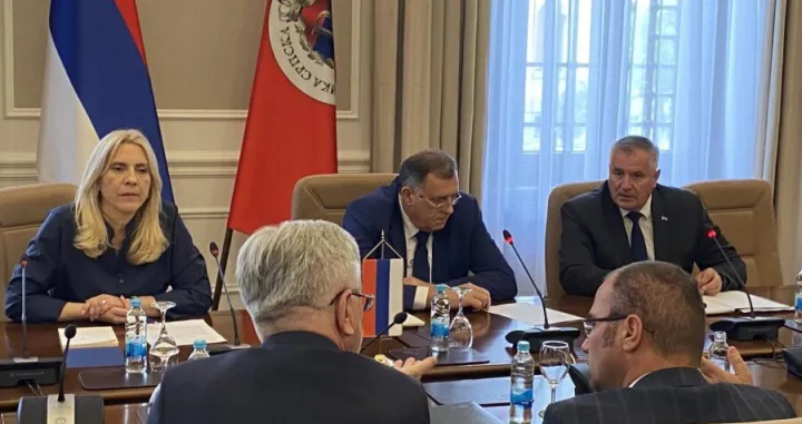 Sastanak vladajućih u RS, Dodik, Cvijanović, Višković, Čubrilović s leđa/