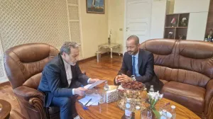 Iran's Foreign Minister Abbas Araghchi meets with Oman's Foreign Minister Sayyid Badr al-Busaidi at the Omani Embassy in Rome, Italy, May 23, 2025. Iranian Foreign Ministry/WANA (West Asia News Agency)/Handout via REUTERS ATTENTION EDITORS - THIS PICTURE WAS PROVIDED BY A THIRD PARTY./Iranian Foreign Ministry