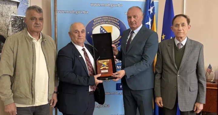 Zukan helez i predstavnici Patriotske lige BiH/Mobih