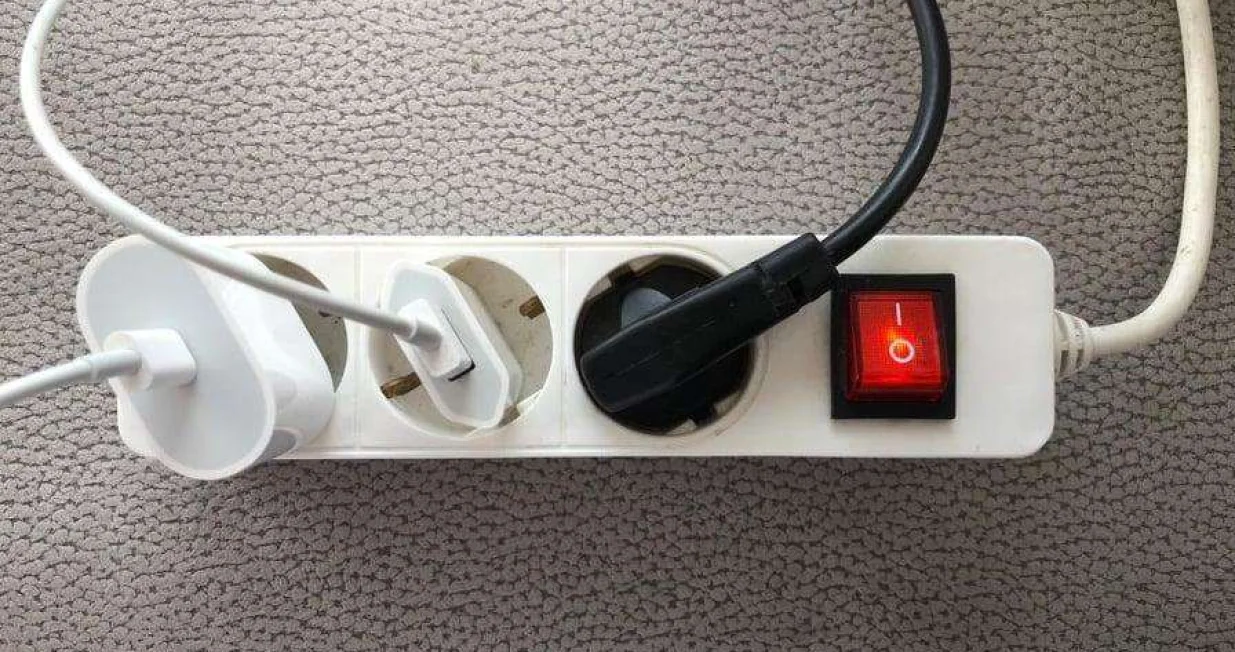 Produžni kabl/Ilustracija/