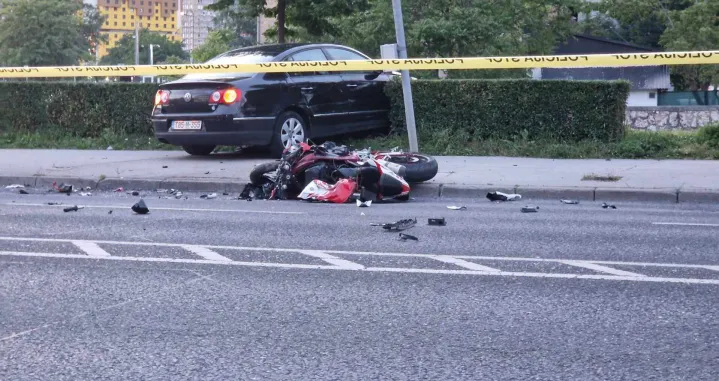 Sa mjesta nesreće/Sanel Konjhodžić