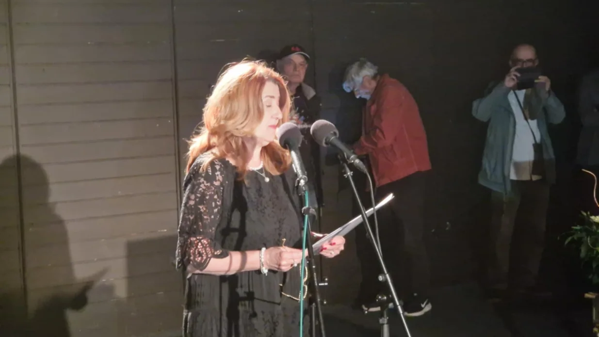 Vildana Selimbegović, glavna i odgovorna urednica Oslobođenje, obraćanje na komemoraciji Muhamedu Badiju Tunoviću u BNP-u Zenica/Sanel Konjhodžić