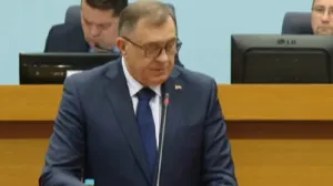 Dodik za govornicom/Screenshot/