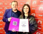 Direktor BNP Zenica Miroljub Mijatović i laureatkinja/