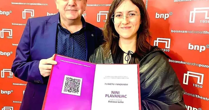 Direktor BNP Zenica Miroljub Mijatović i laureatkinja/