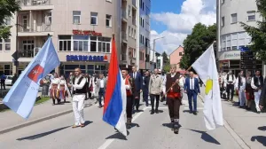"Dan odbrane" Prijedora, svečani defile, arhivska fotografija/Rtrs