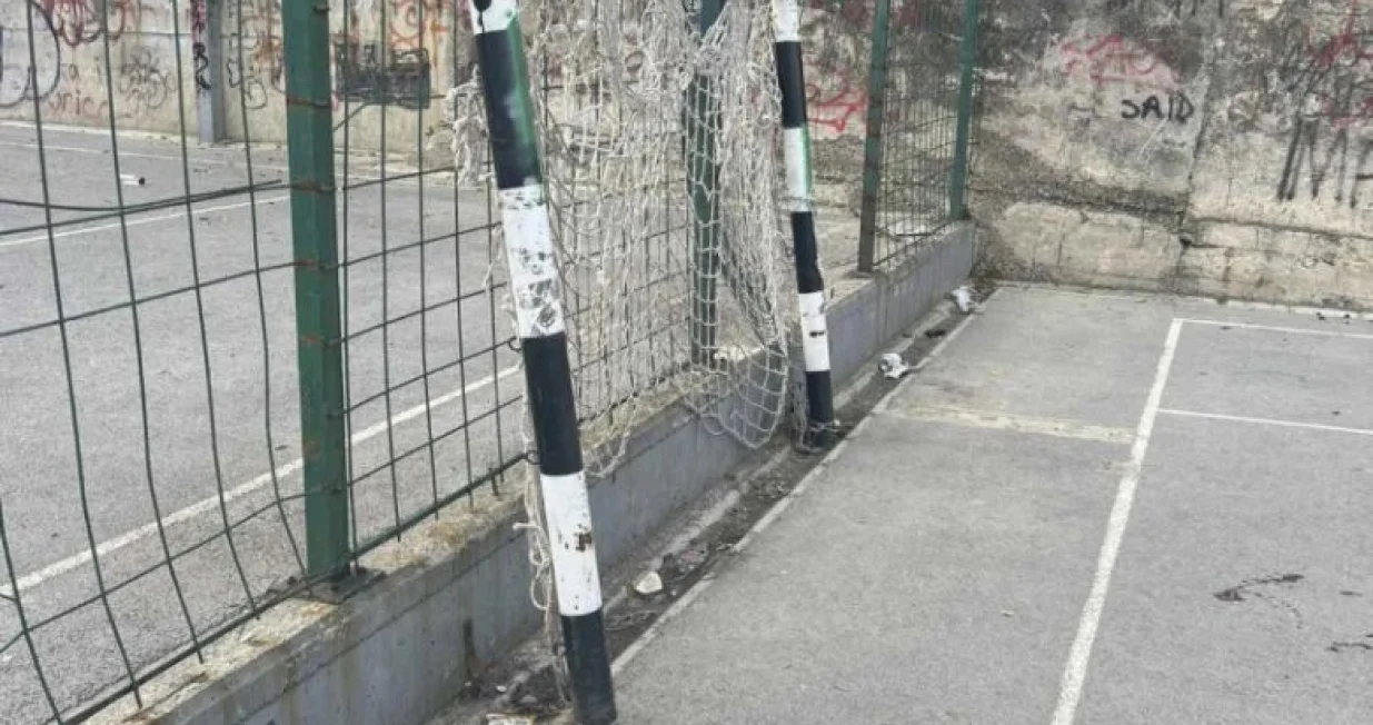 Gol, konstrukcija, pad konstrukcije gola, igralište/Rtv Vogošća