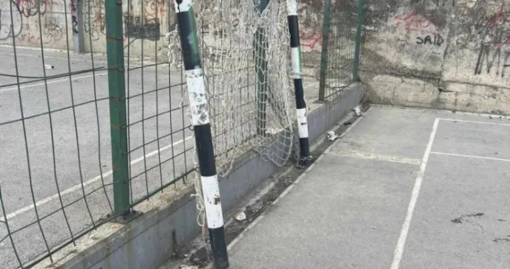 Gol, konstrukcija, pad konstrukcije gola, igrali&scaron;te/Rtv Vogo&scaron;ća