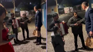 Ćetković je na kraju "zakitio" svirače/Screenshot/