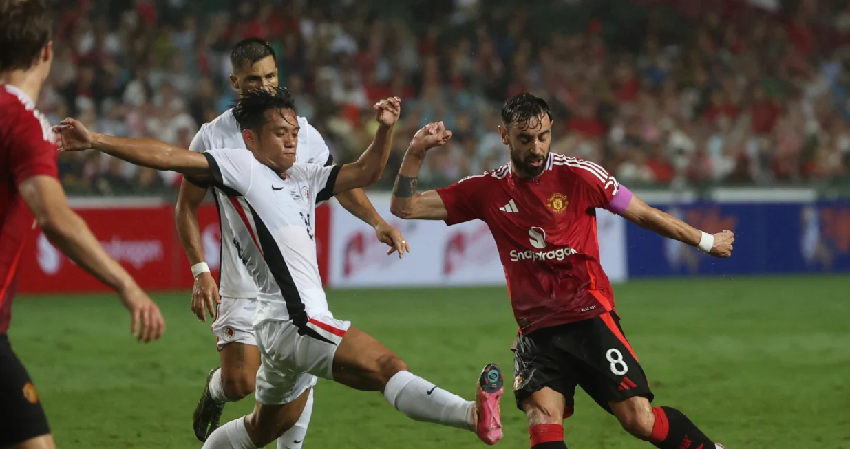 FOTO: REUTERS/Tyrone Siu