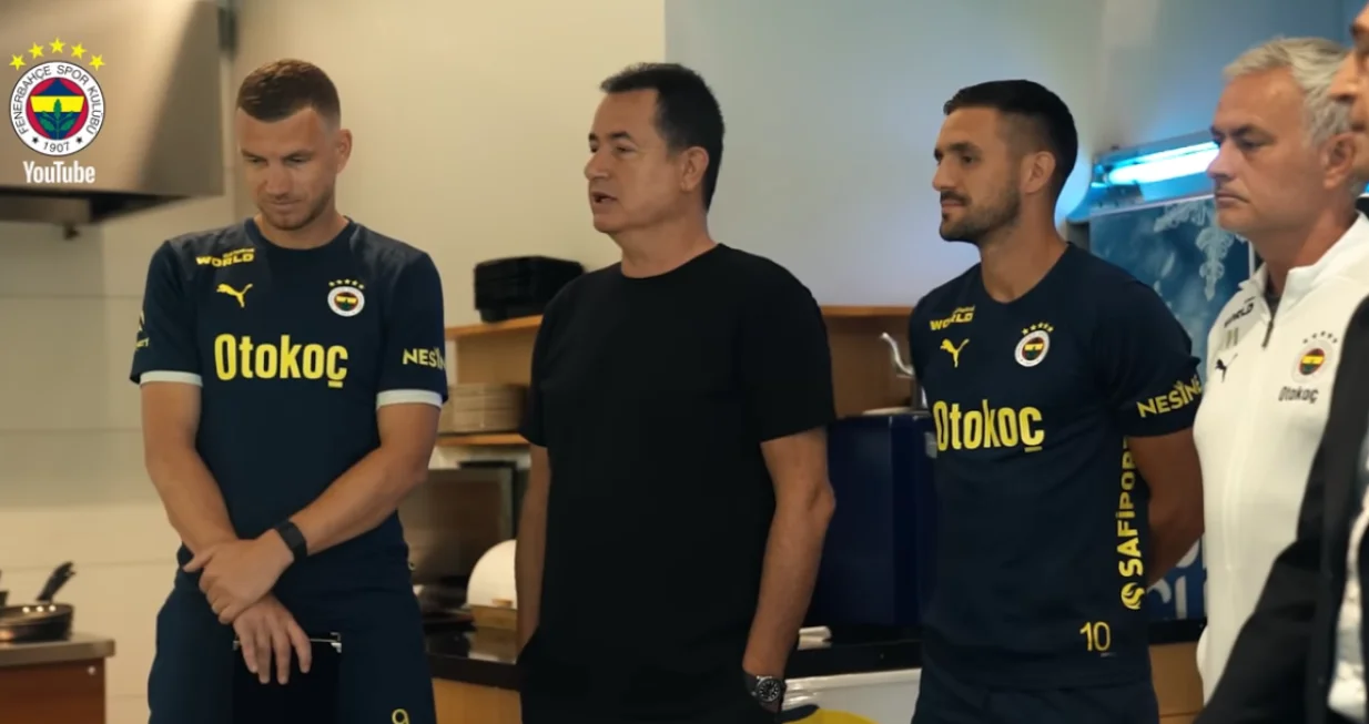 Ali Koc Edin Džeko Dušan Tadić 