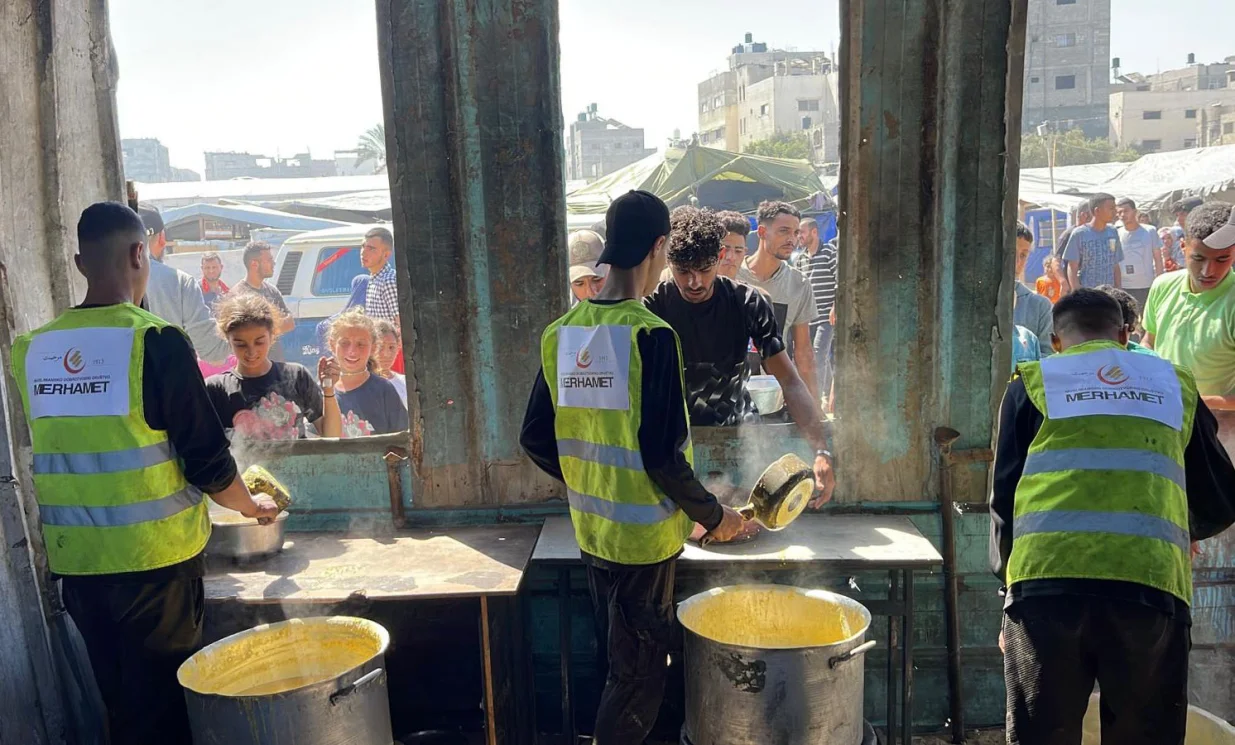 Muslimansko dobrotvorno društvo "Merhamet" ponovo počelo s pripremom obroka za ugroženo stanovništvo Gaze//