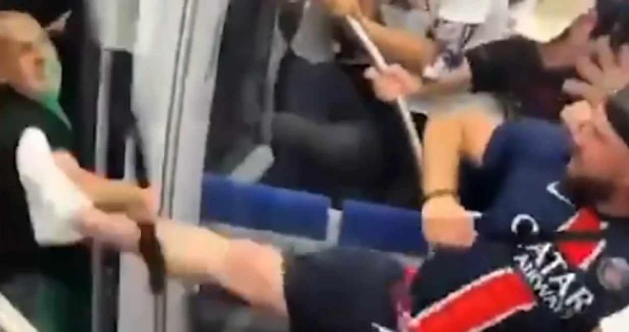 Tuča navijača Intera i PSG-a