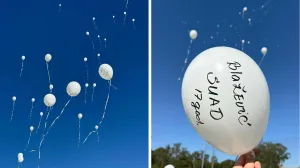 Dan bijelih traka u Sydneyu, bijeli baloni s imenima djece ubijene u Prijedoru/Bosanska Krajina Sydney