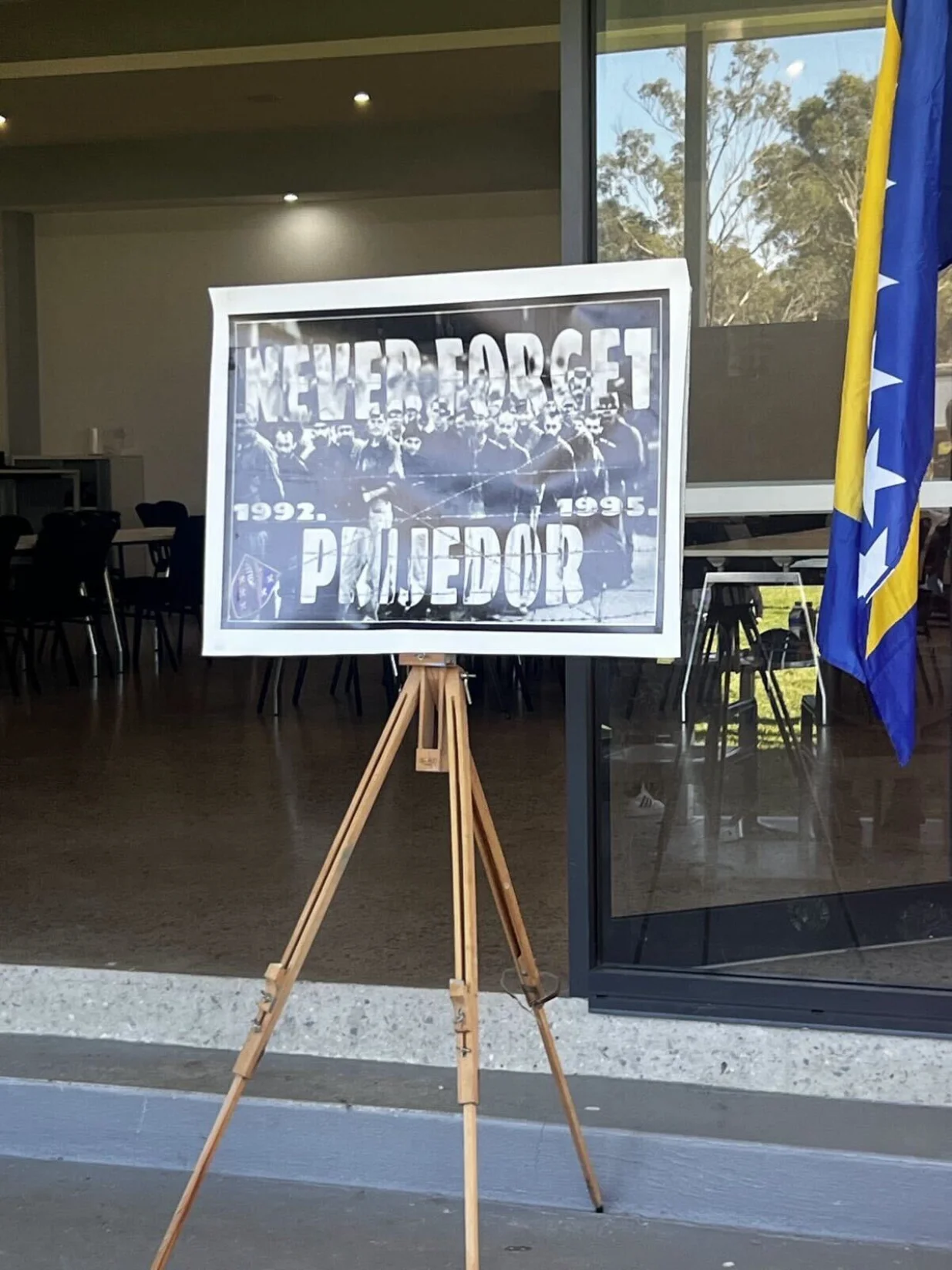 Dan bijelih traka u Sydneyu, bijeli baloni s imenima djece ubijene u Prijedoru/Bosanska Krajina Sydney