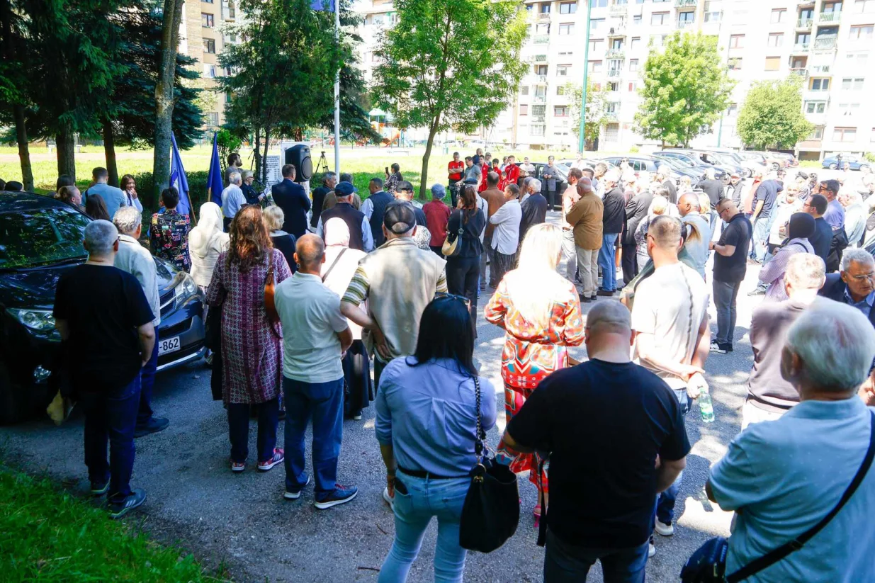 Obilježena 32. godišnjica masakra na Dobrinji, na parkingu tokom bajramskog turnira ubijeno 15 ljudi/Damir Deljo