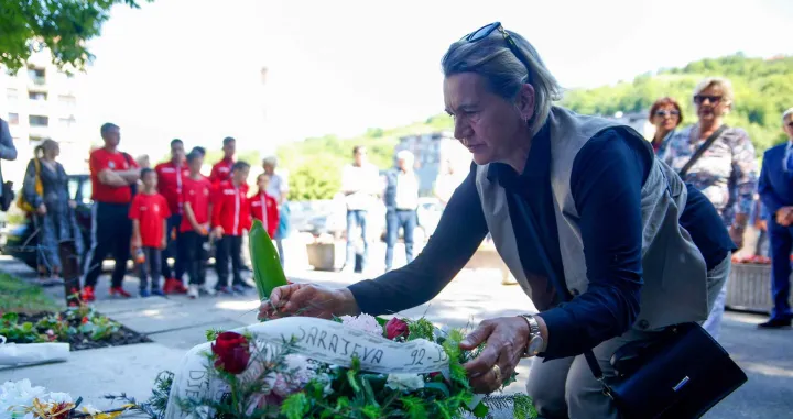 Obilježena 32. godišnjica masakra na Dobrinji, na parkingu tokom bajramskog turnira ubijeno 15 ljudi/Damir Deljo