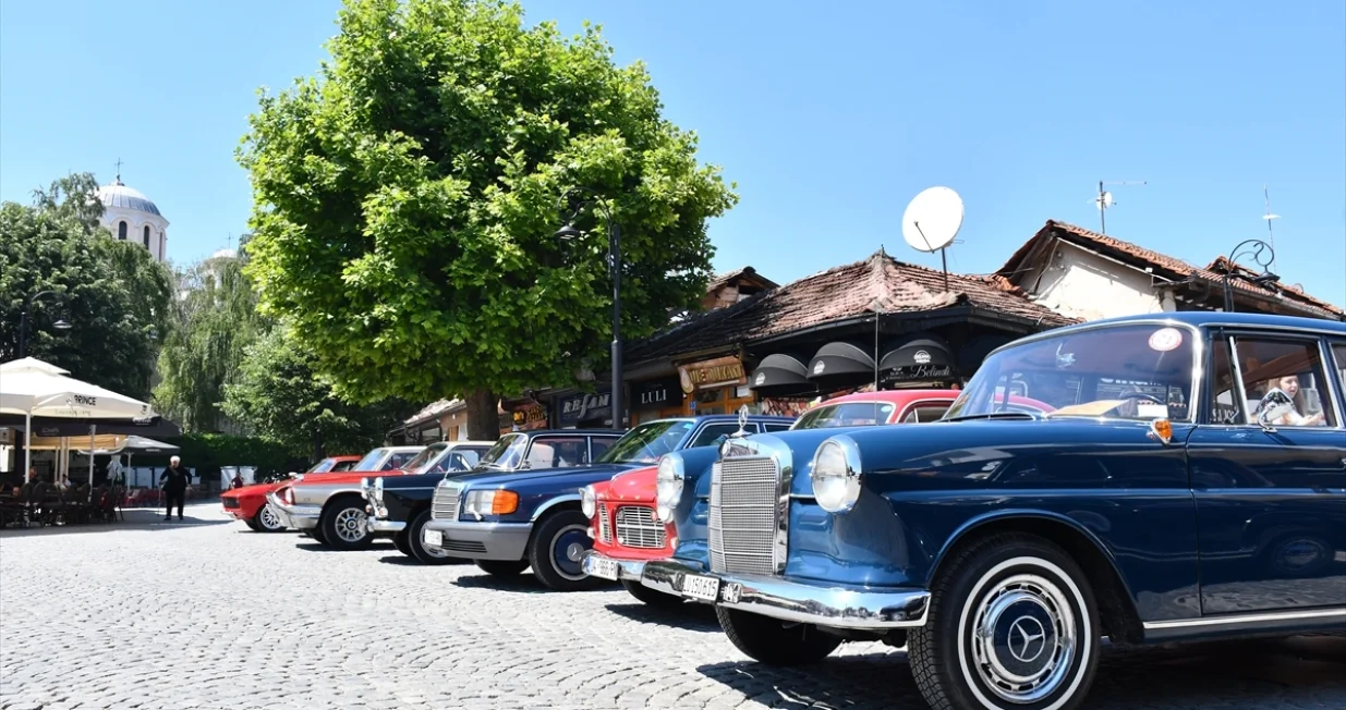 Izloženi klasični automobili/Anadolija/