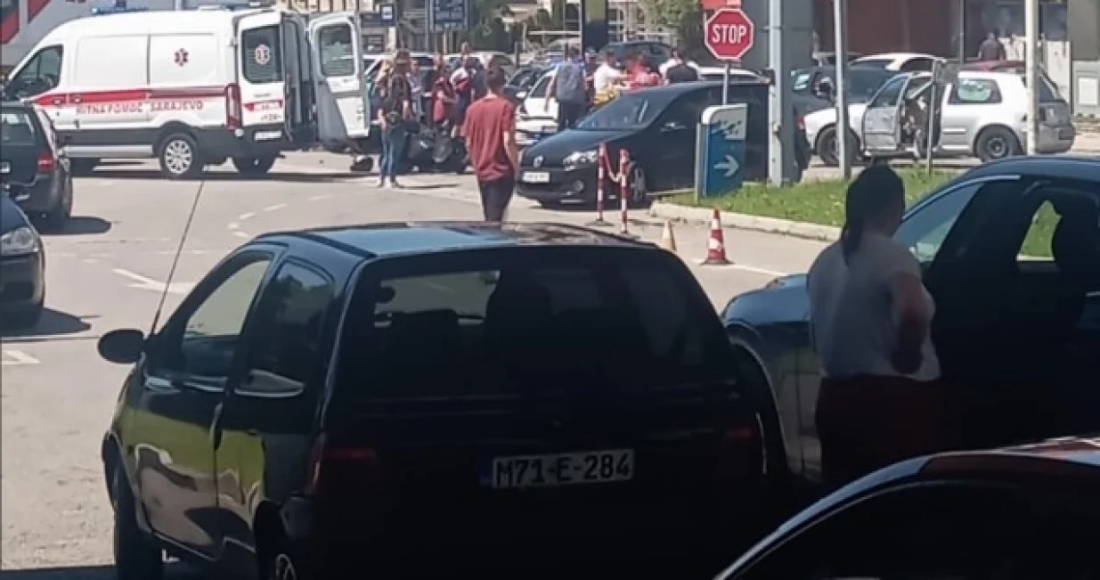 Povrijeđenom ukazana ljekarska pomoć/Čitatelj//